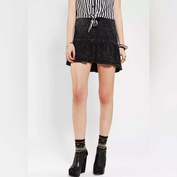 Urban outfitters Sparkle & Fade Acid-Wash Flounce-Hem Skirt small Anthropologie - Picture 8 of 8